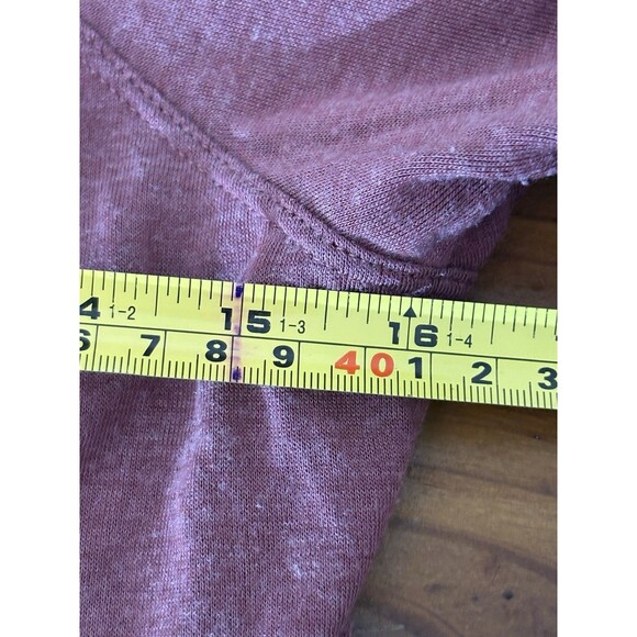 REI Women’s Medium V-neck Burgundy Tshirt Athletic Performance Hiking Outdoors - Picture 7 of 10